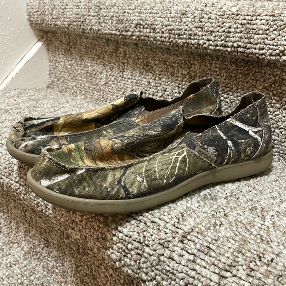 Slip ons